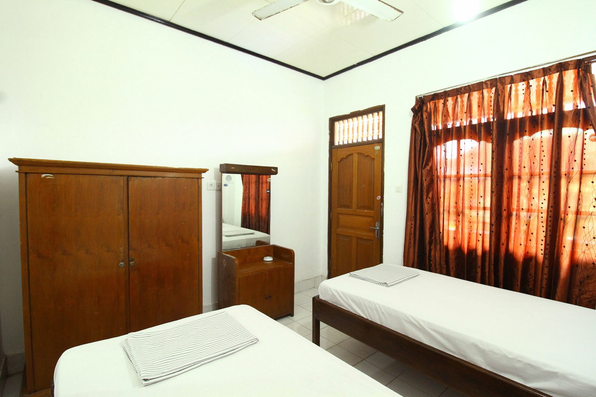 Dua Dara Inn Kuta 레기안 외부 사진