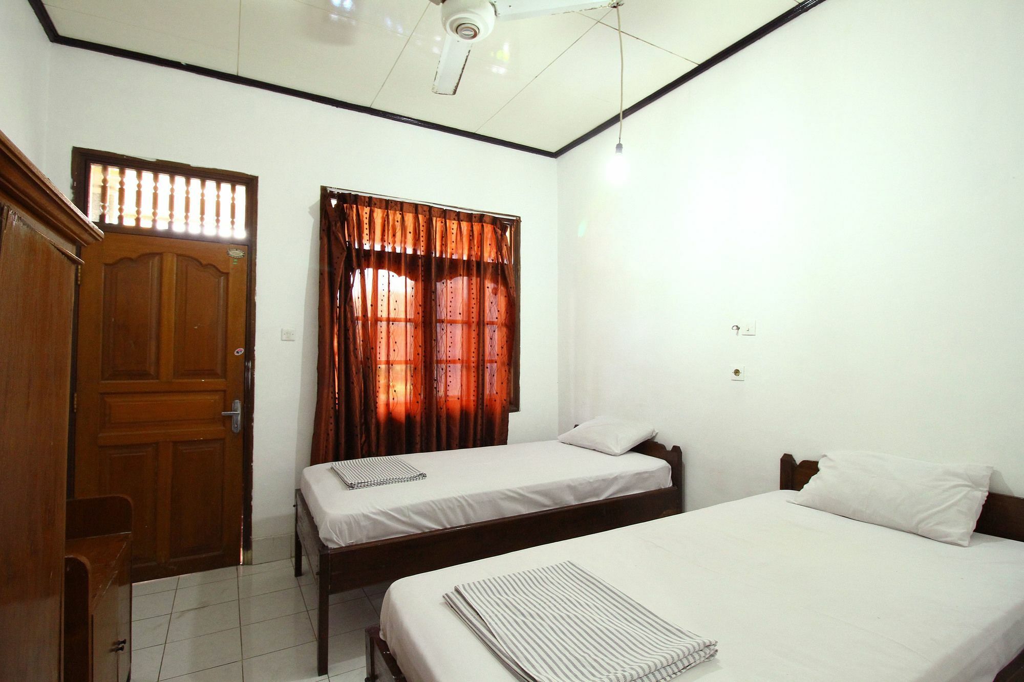 Dua Dara Inn Kuta 레기안 외부 사진