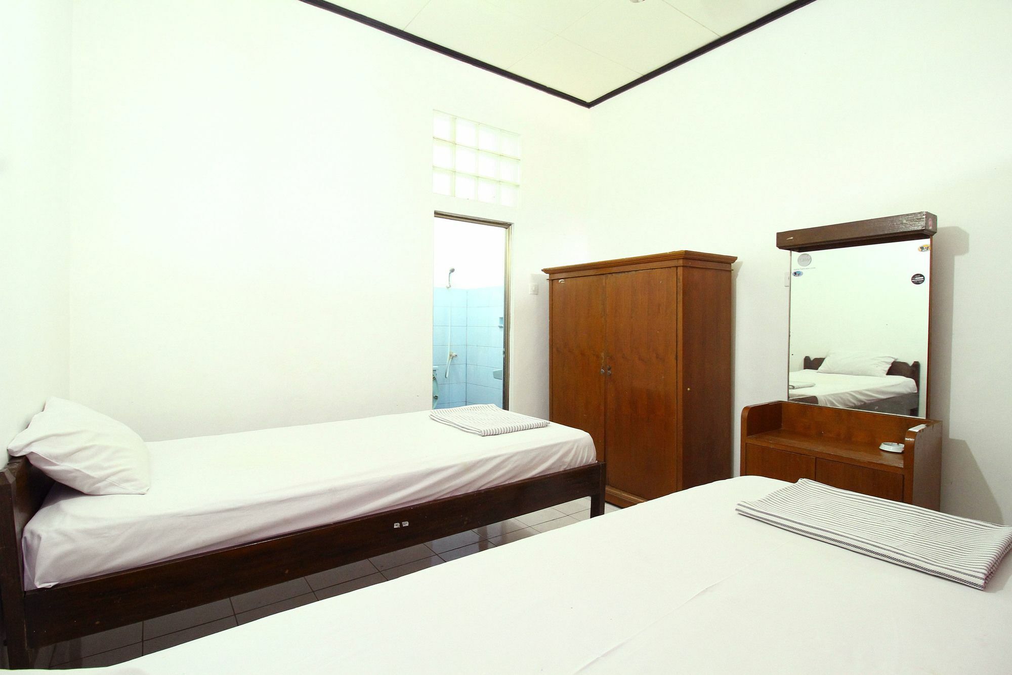 Dua Dara Inn Kuta 레기안 외부 사진
