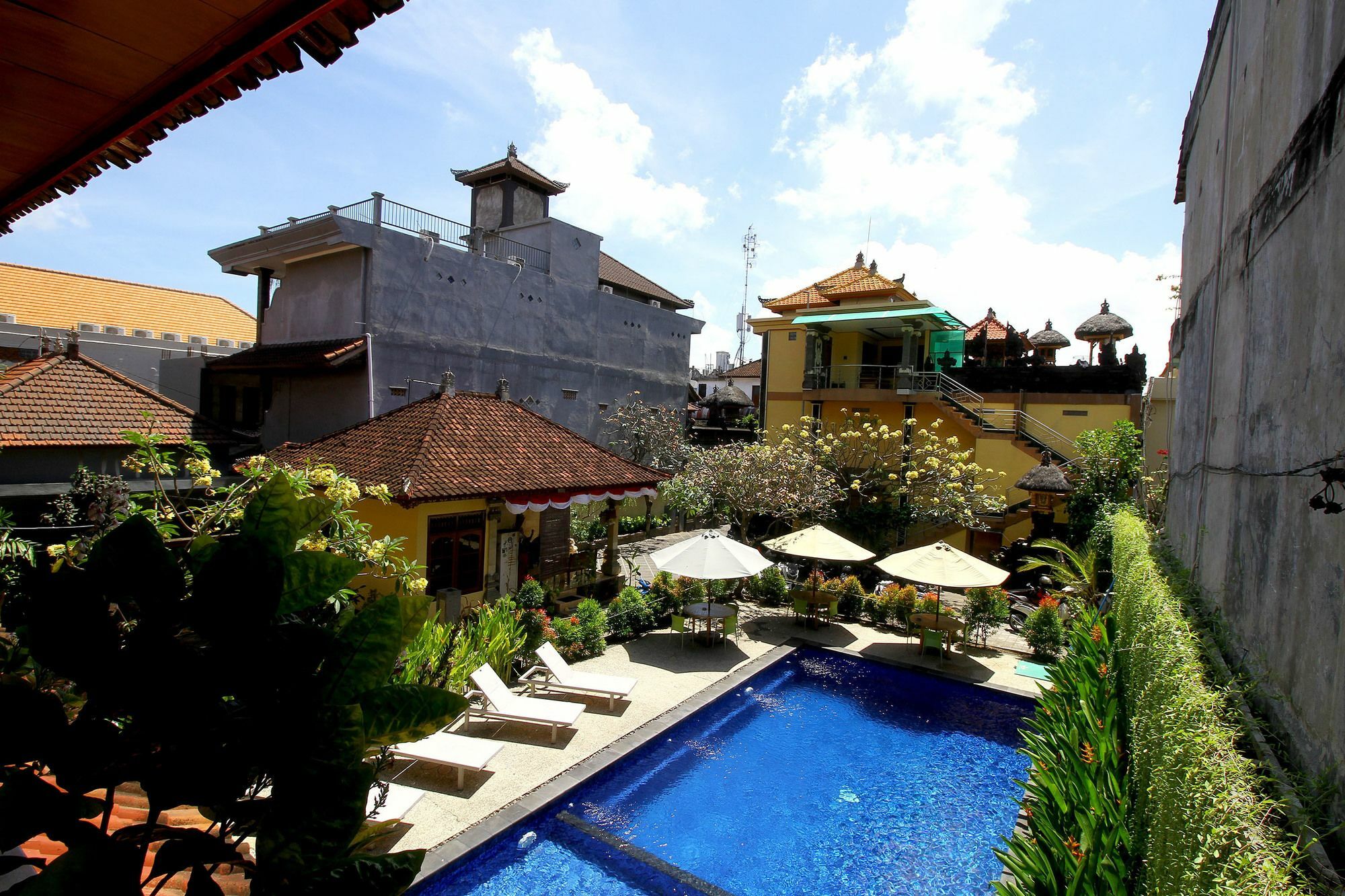 Dua Dara Inn Kuta 레기안 외부 사진